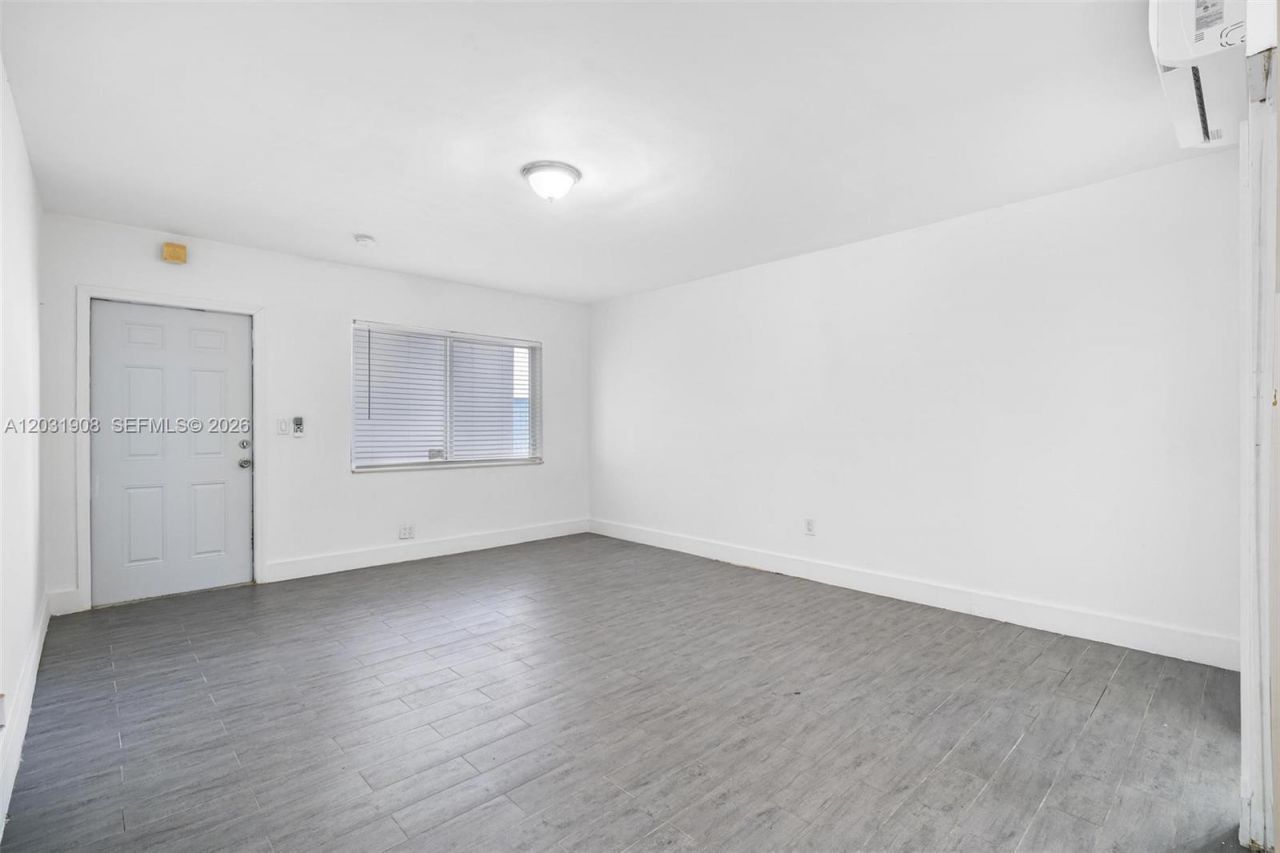 730 NE 128th St , Unit 7, North Miami, FL 33161 Photo