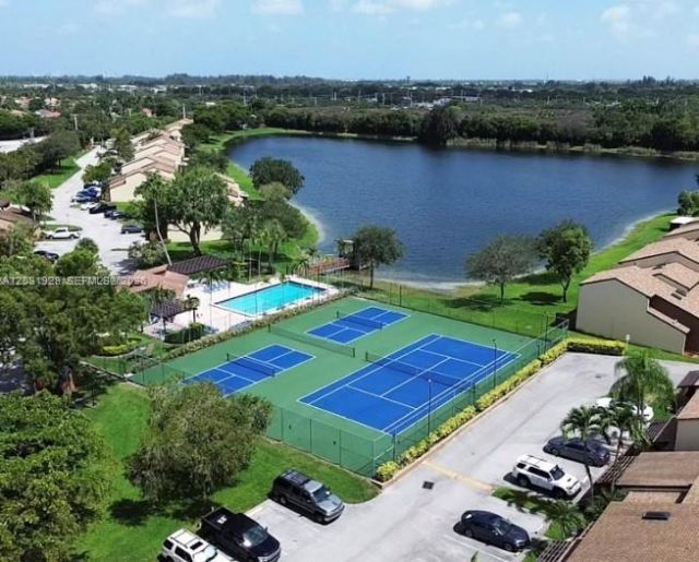 4182 S Pine Island Rd, Davie, FL 33328 Photo