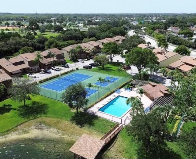 4182 S Pine Island Rd, Davie, FL 33328 Photo