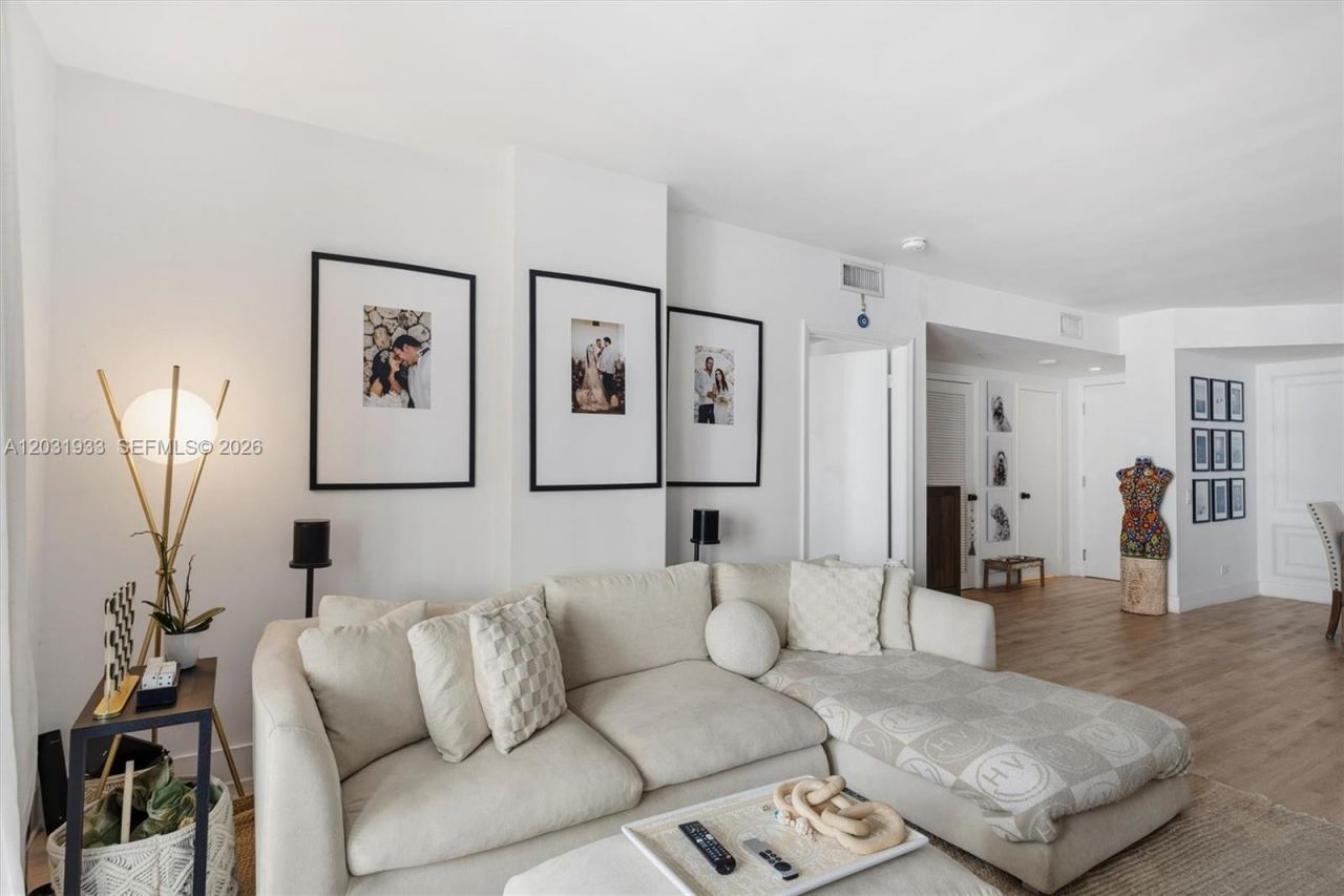 701 Brickell Key Blvd , Unit 1106, Miami, FL 33131 Photo