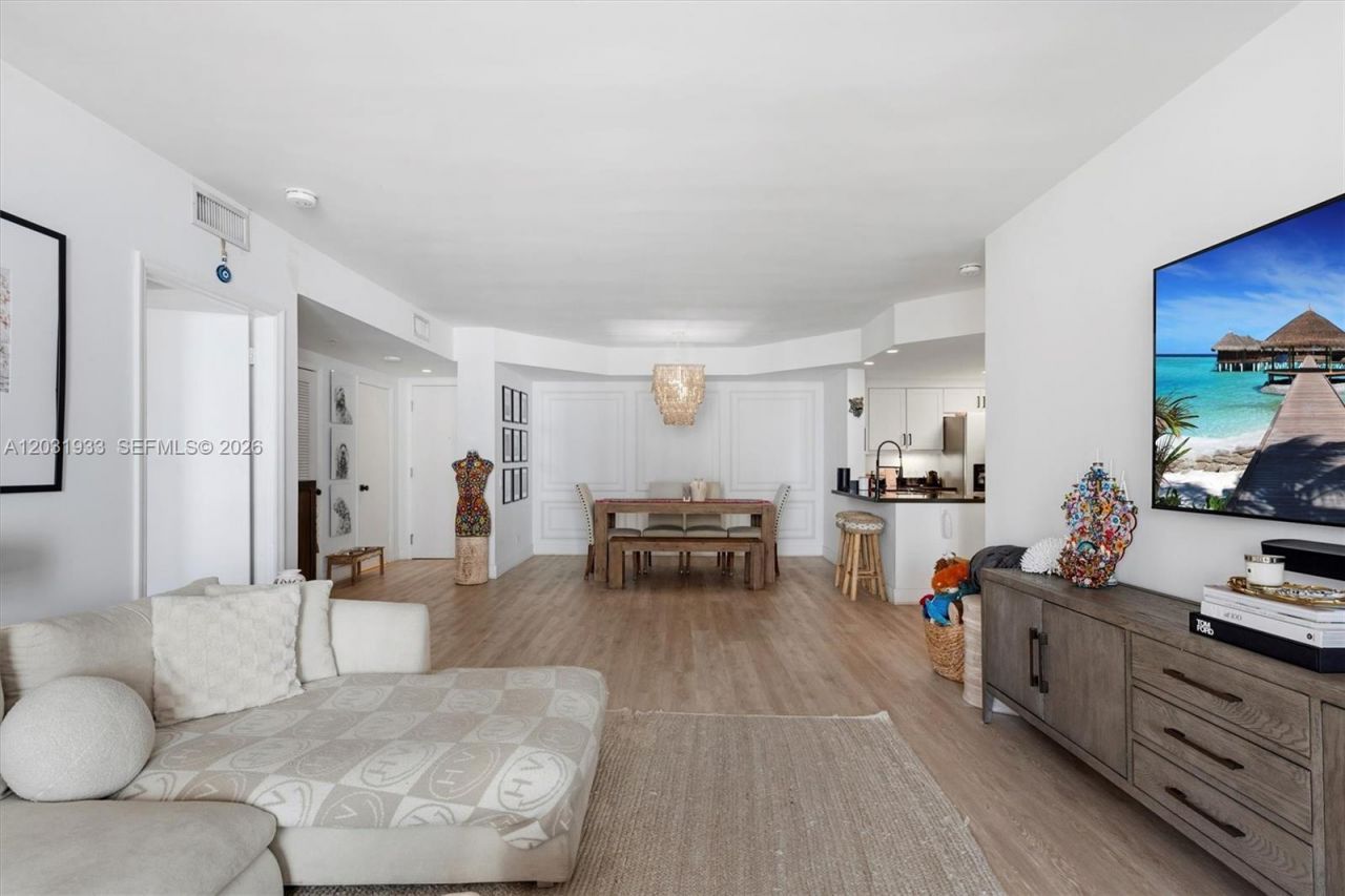 701 Brickell Key Blvd , Unit 1106, Miami, FL 33131 Photo