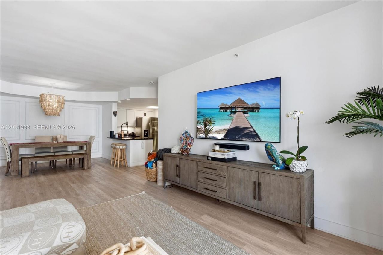 701 Brickell Key Blvd , Unit 1106, Miami, FL 33131 Photo