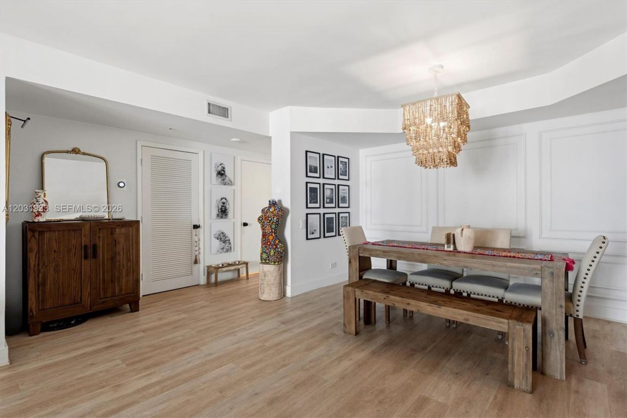 701 Brickell Key Blvd , Unit 1106, Miami, FL 33131 Photo