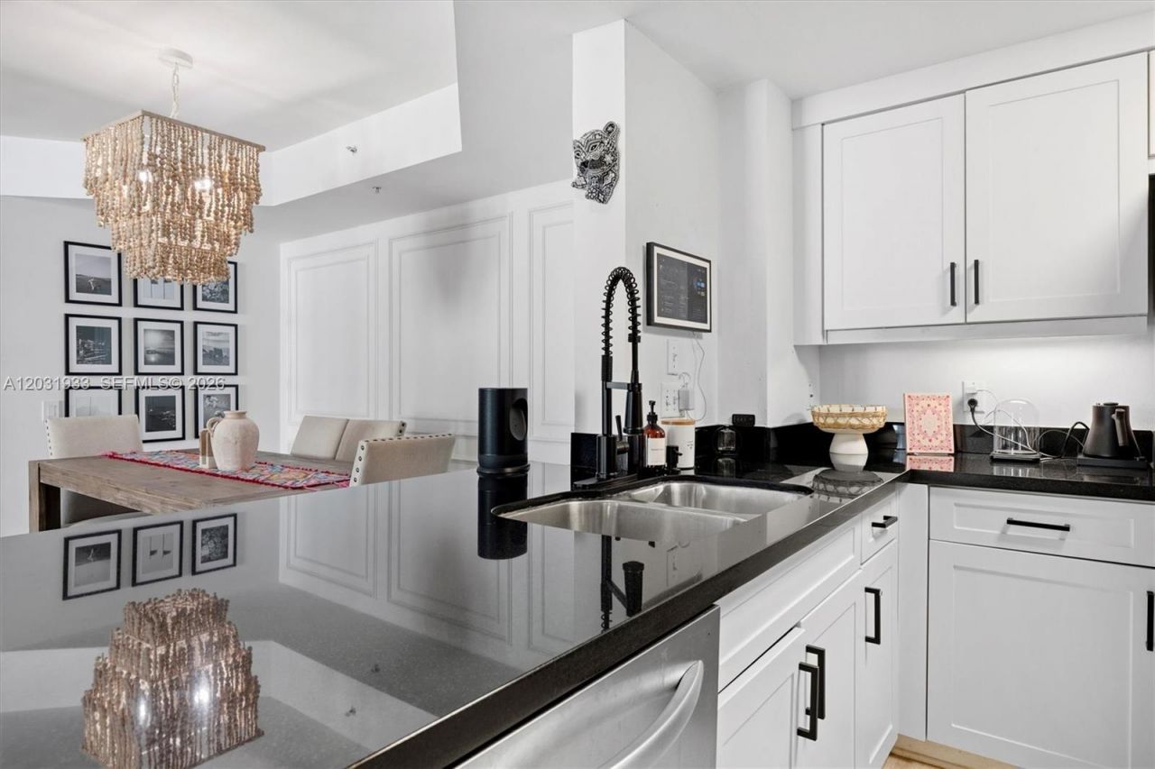 701 Brickell Key Blvd , Unit 1106, Miami, FL 33131 Photo