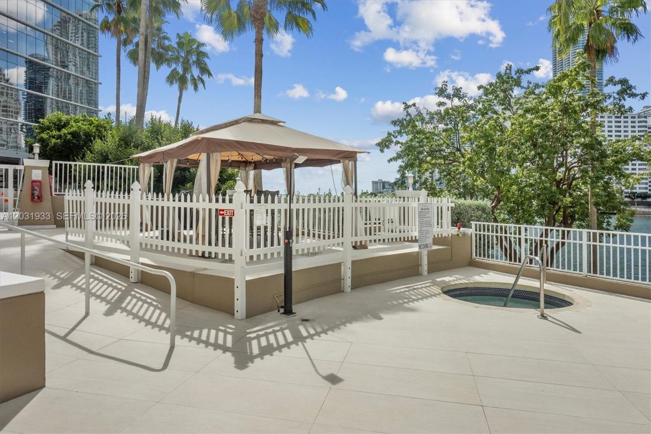 701 Brickell Key Blvd , Unit 1106, Miami, FL 33131 Photo