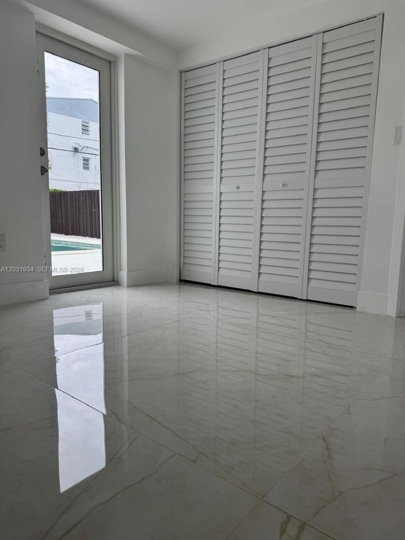 15615 NE 5th Ct , Unit A, Miami, FL 33162 Photo