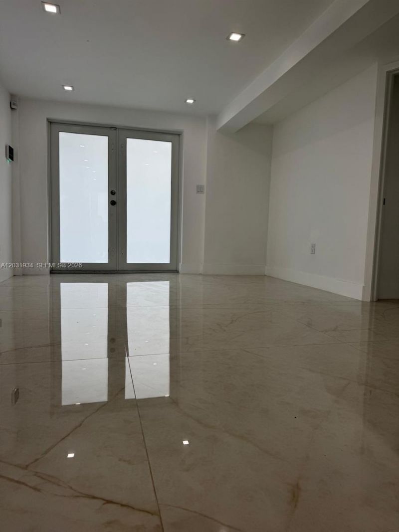 15615 NE 5th Ct , Unit A, Miami, FL 33162 Photo