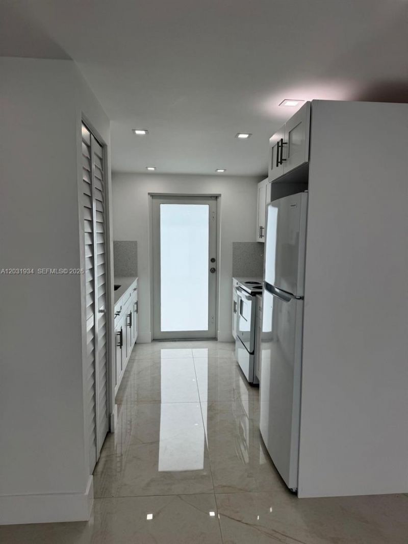 15615 NE 5th Ct , Unit A, Miami, FL 33162 Photo