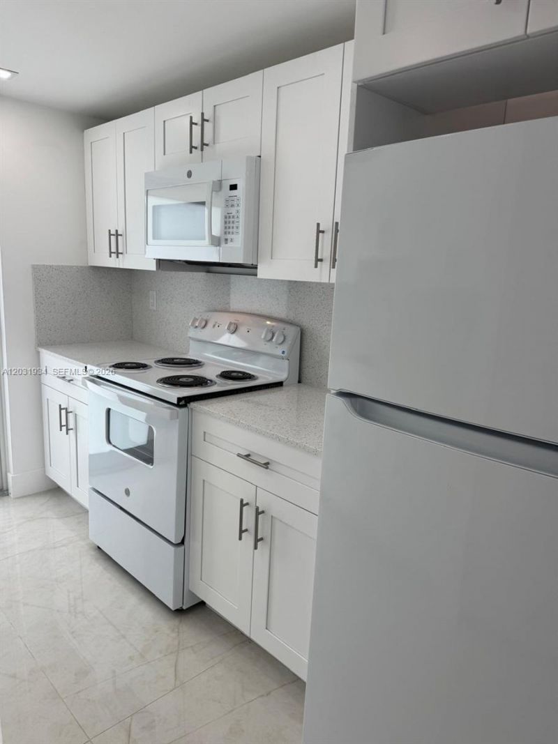 15615 NE 5th Ct , Unit A, Miami, FL 33162 Photo