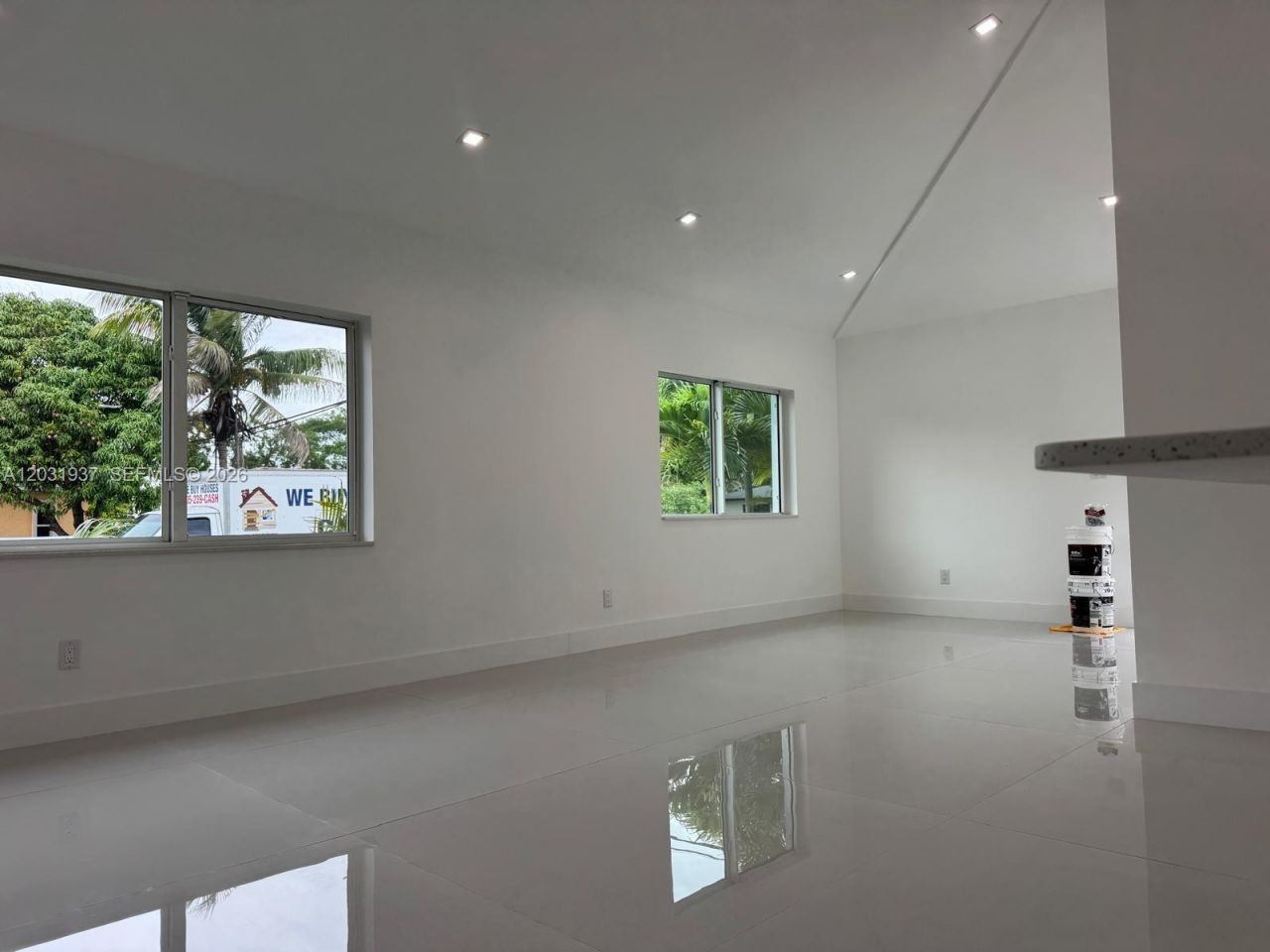 15615 NE 5th Ct , Unit B, Miami, FL 33162 Photo