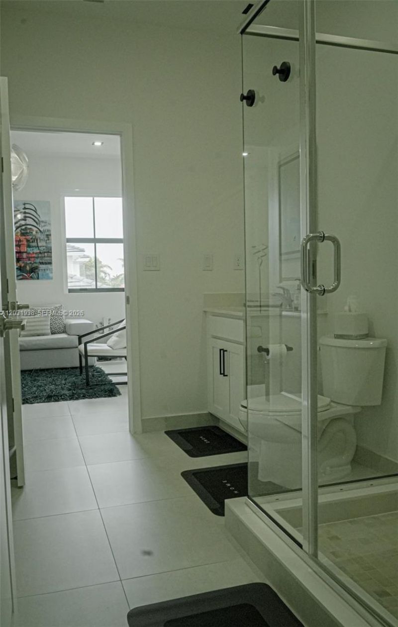 14405 SW 13th Ter , Miami, FL 33184 Photo