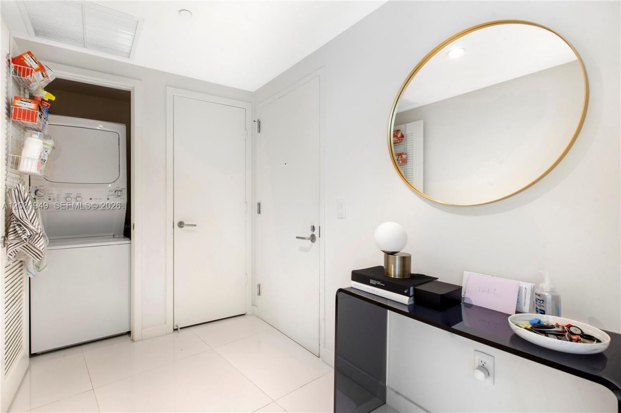 1100 S Miami Ave , Unit 3810, Miami, FL 33130 Photo
