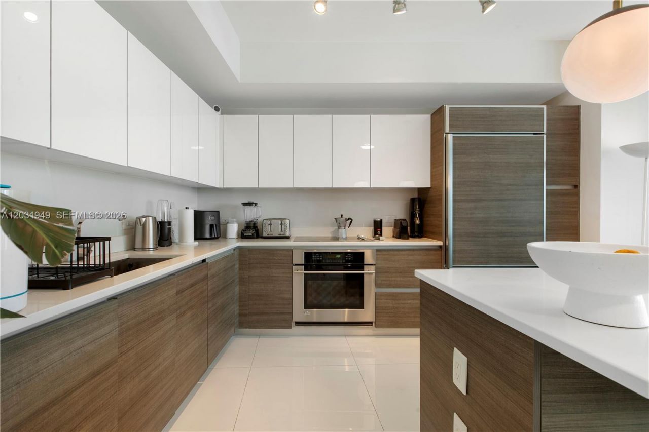 1100 S Miami Ave , Unit 3810, Miami, FL 33130 Photo