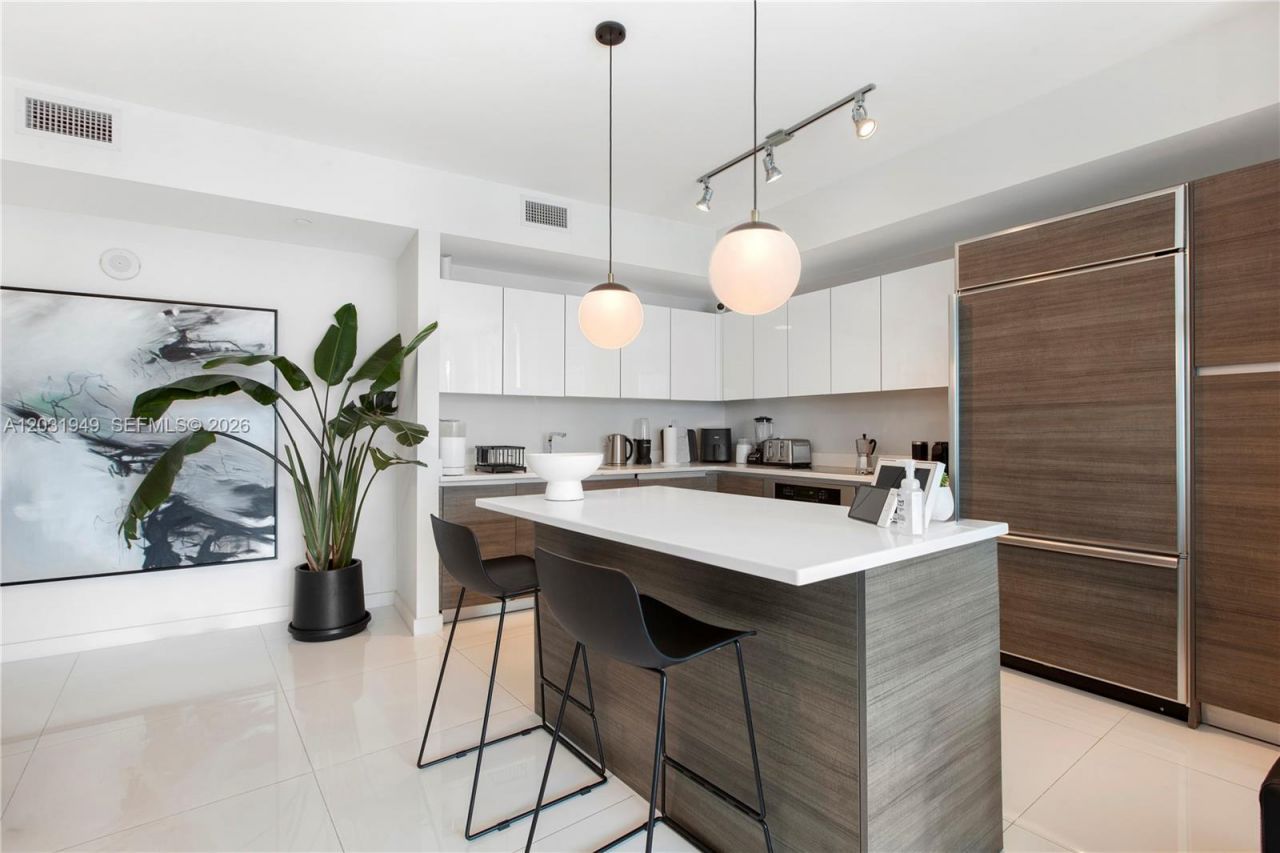 1100 S Miami Ave , Unit 3810, Miami, FL 33130 Photo