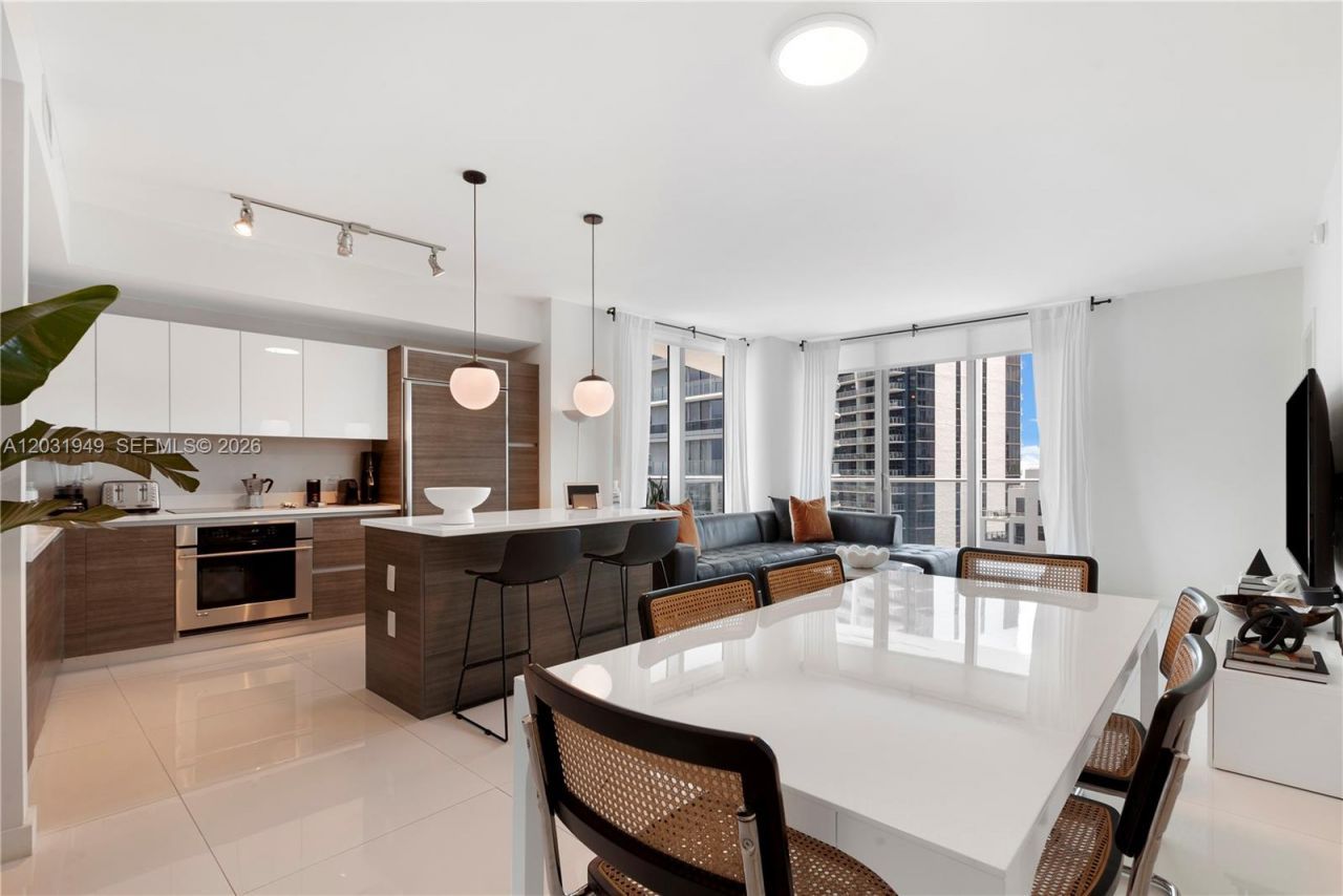 1100 S Miami Ave , Unit 3810, Miami, FL 33130 Photo
