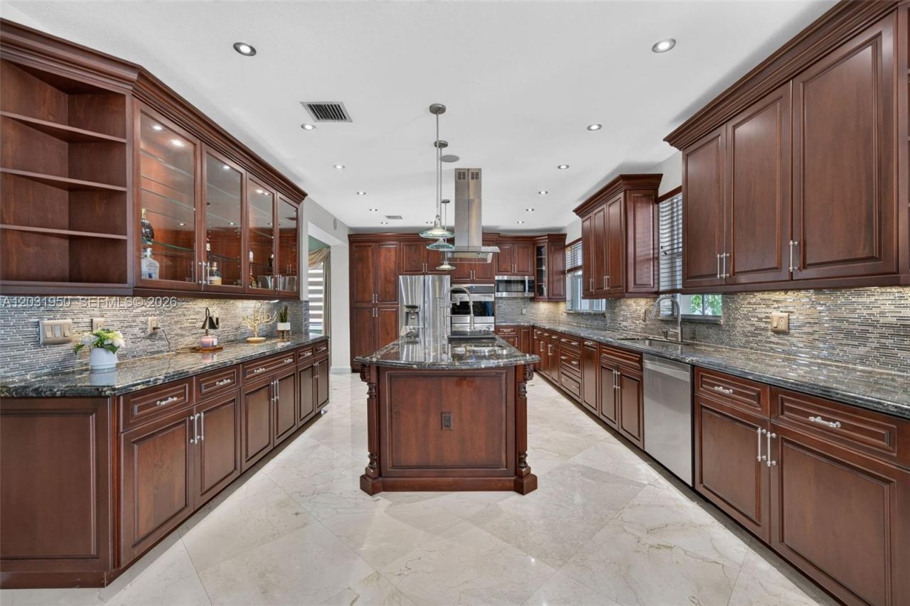 830 Hawthorn Ter, Weston, FL 33327 Photo