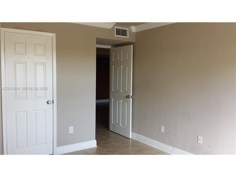 15610 SW 105th Ln, Unit 606, Miami, FL 33196 Photo