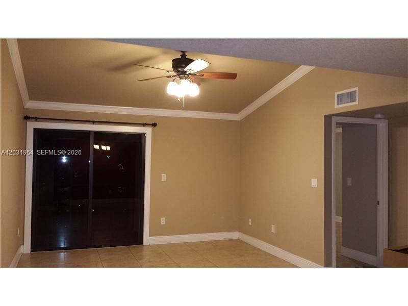 15610 SW 105th Ln, Unit 606, Miami, FL 33196 Photo