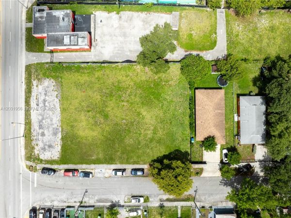 7920 NW 11th Ave , Miami, FL 33150