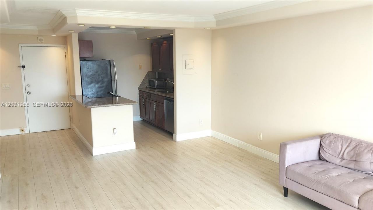 2020 NE 135th St , Unit 506, North Miami, FL 33181 Photo