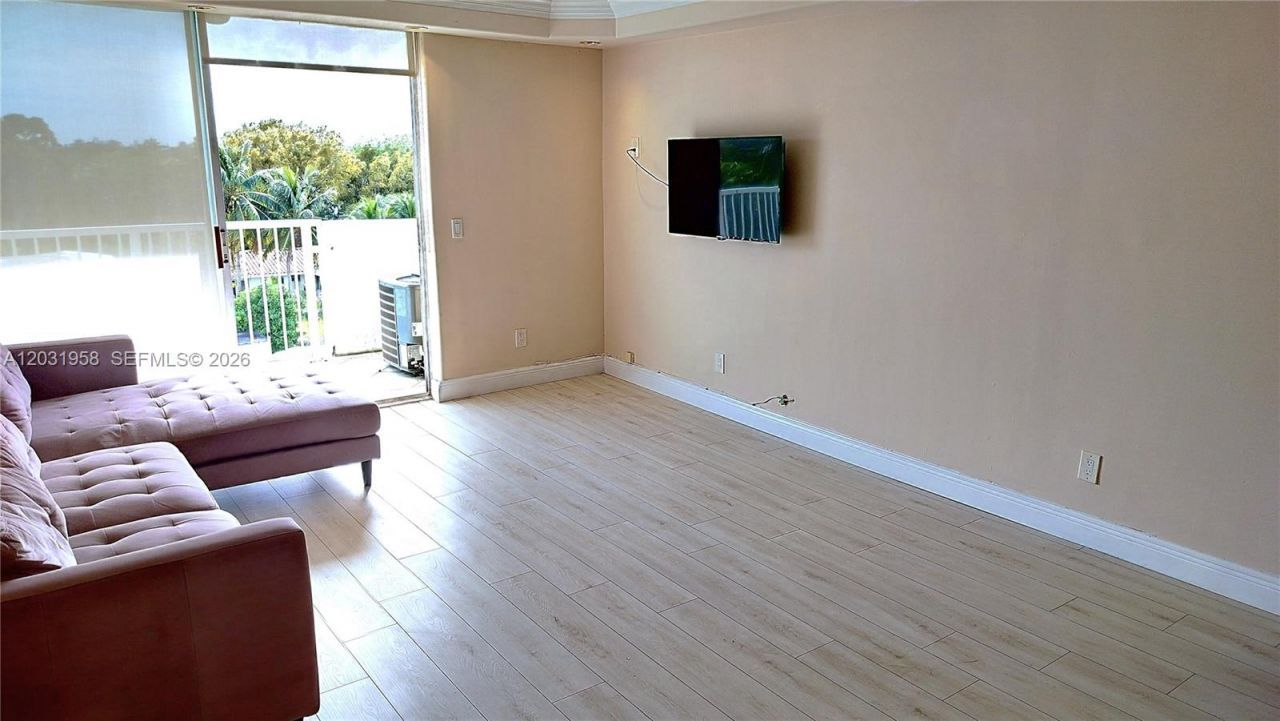 2020 NE 135th St , Unit 506, North Miami, FL 33181 Photo