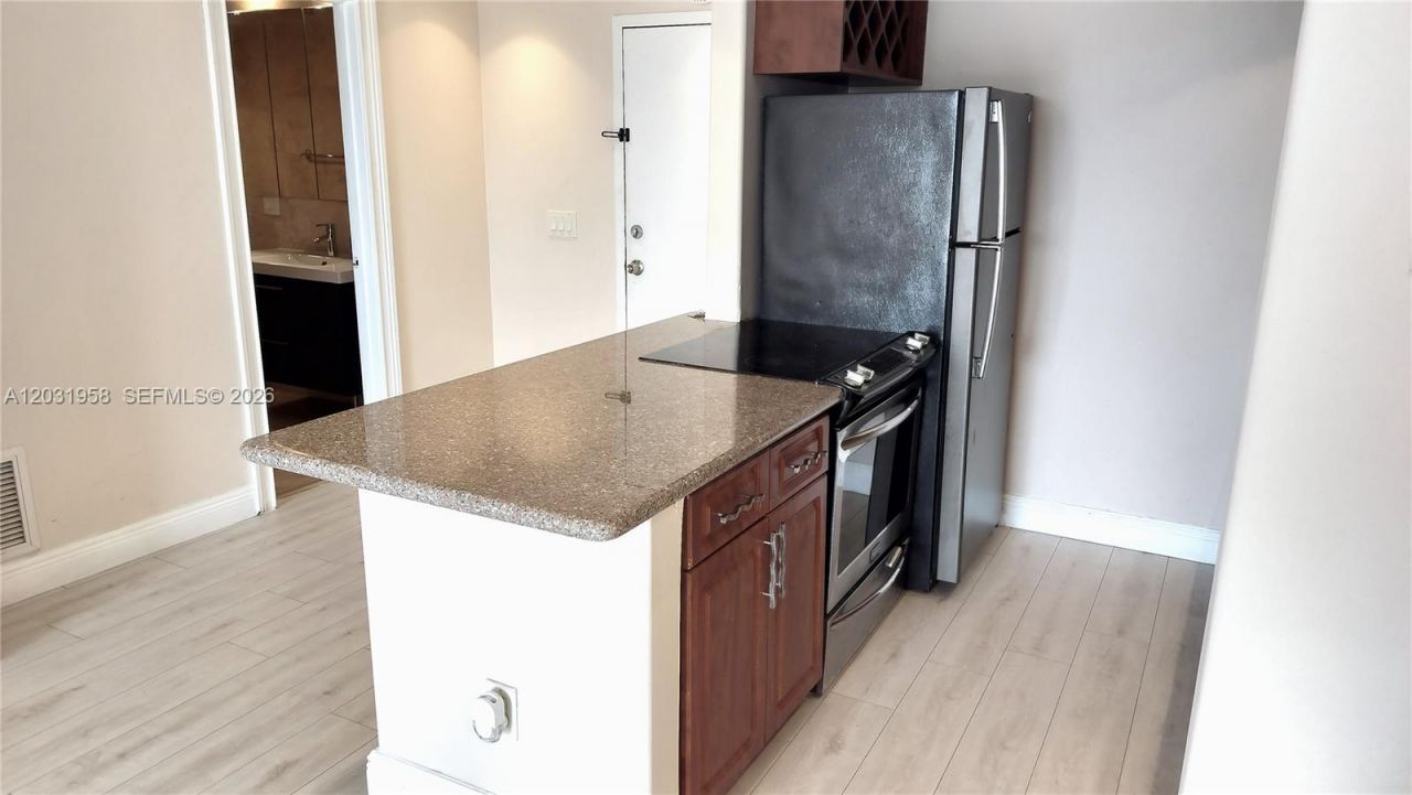 2020 NE 135th St , Unit 506, North Miami, FL 33181 Photo
