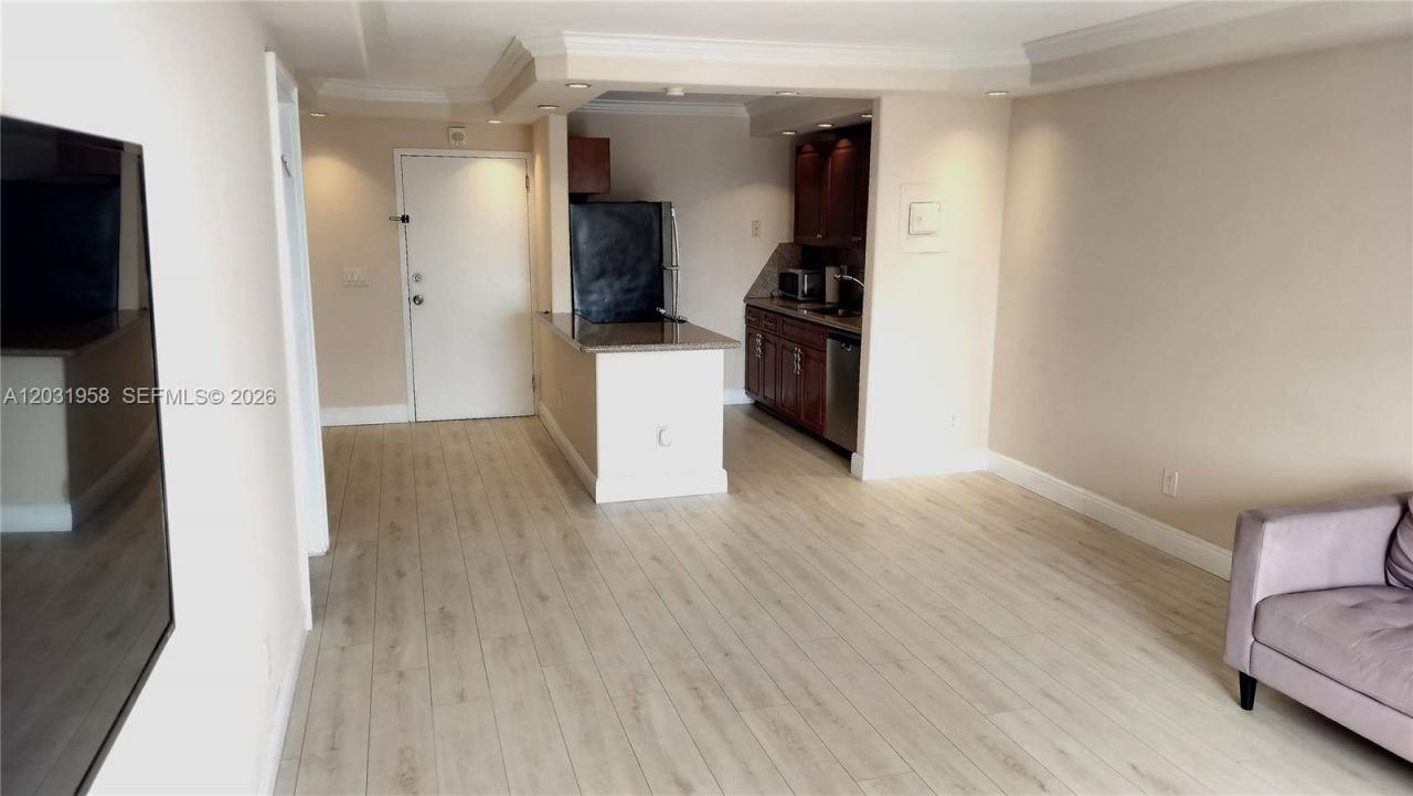 2020 NE 135th St , Unit 506, North Miami, FL 33181 Photo
