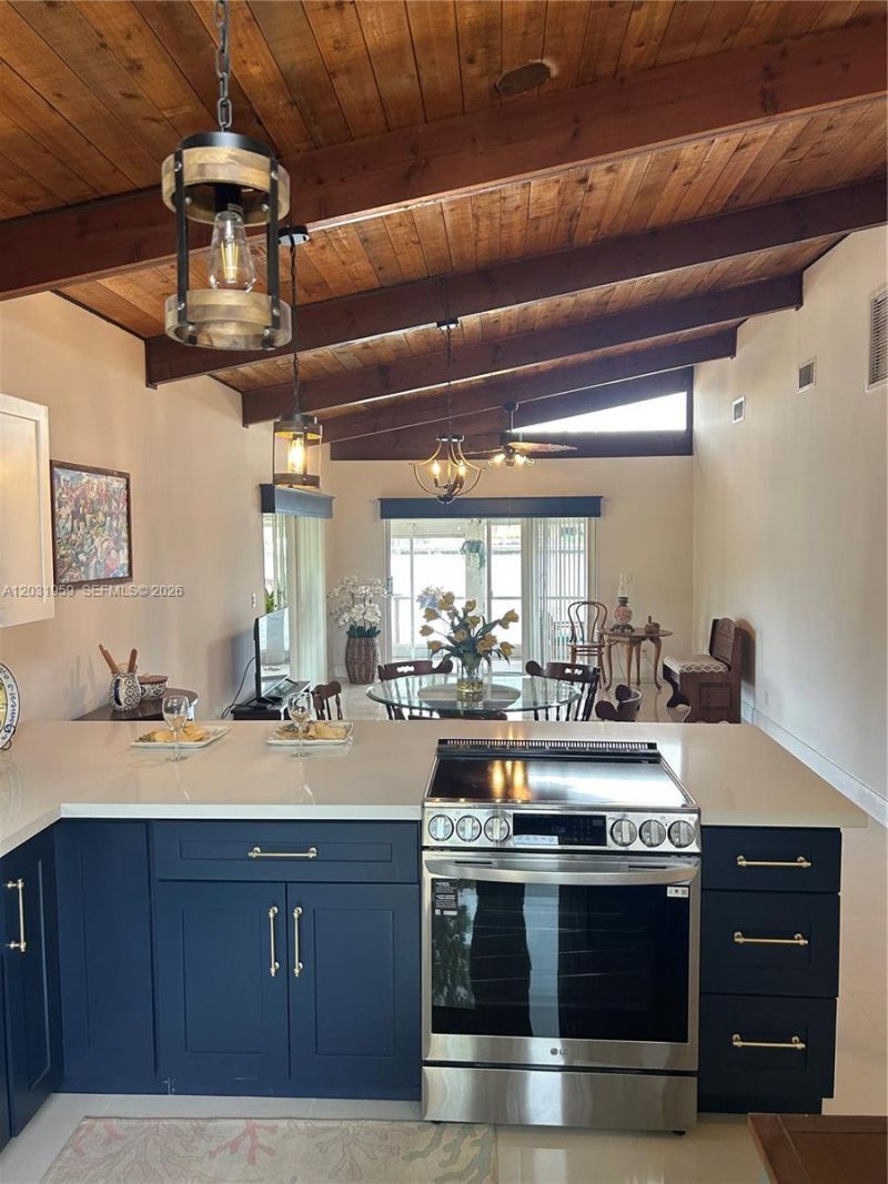 322 Briarwood Cir , Unit 1-17, Hollywood, FL 33024 Photo