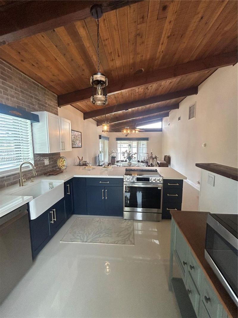 322 Briarwood Cir , Unit 1-17, Hollywood, FL 33024 Photo