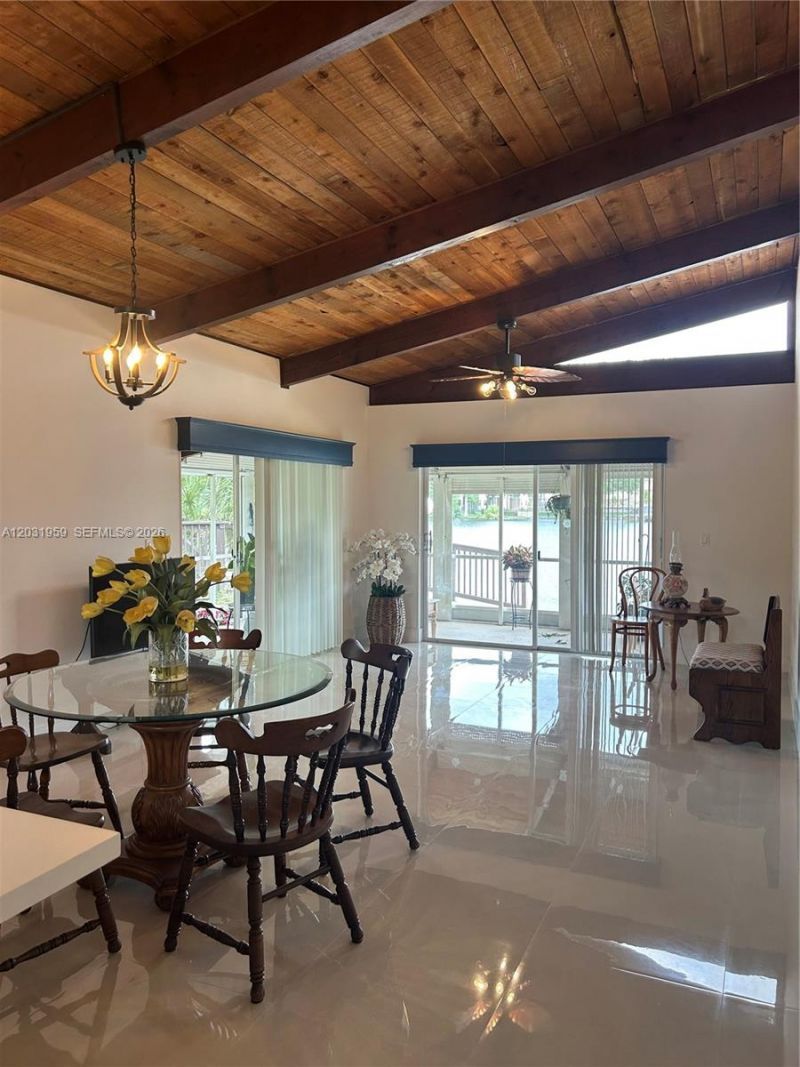 322 Briarwood Cir , Unit 1-17, Hollywood, FL 33024 Photo