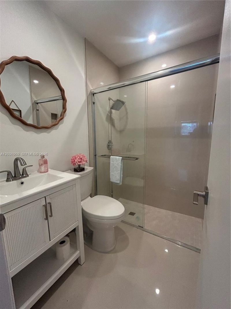 322 Briarwood Cir , Unit 1-17, Hollywood, FL 33024 Photo