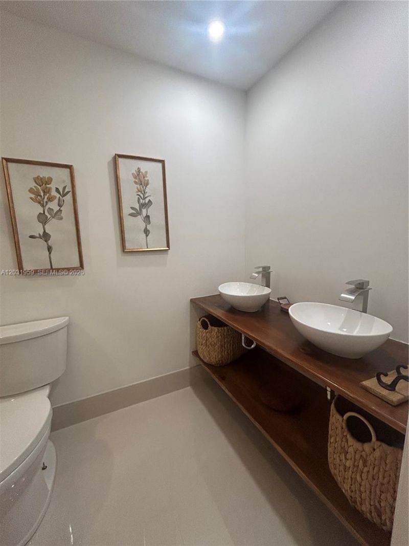 322 Briarwood Cir , Unit 1-17, Hollywood, FL 33024 Photo