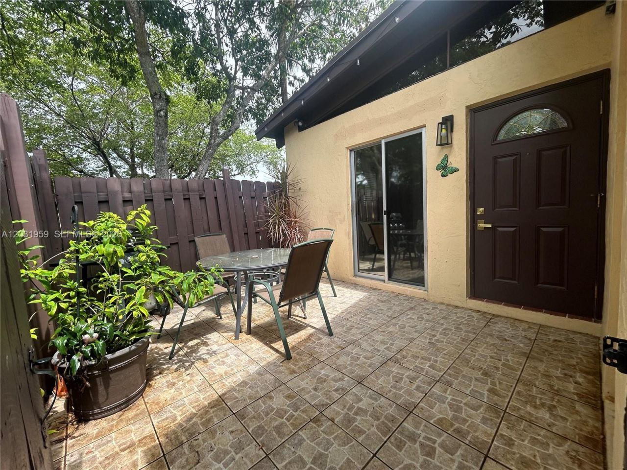 322 Briarwood Cir , Unit 1-17, Hollywood, FL 33024 Photo
