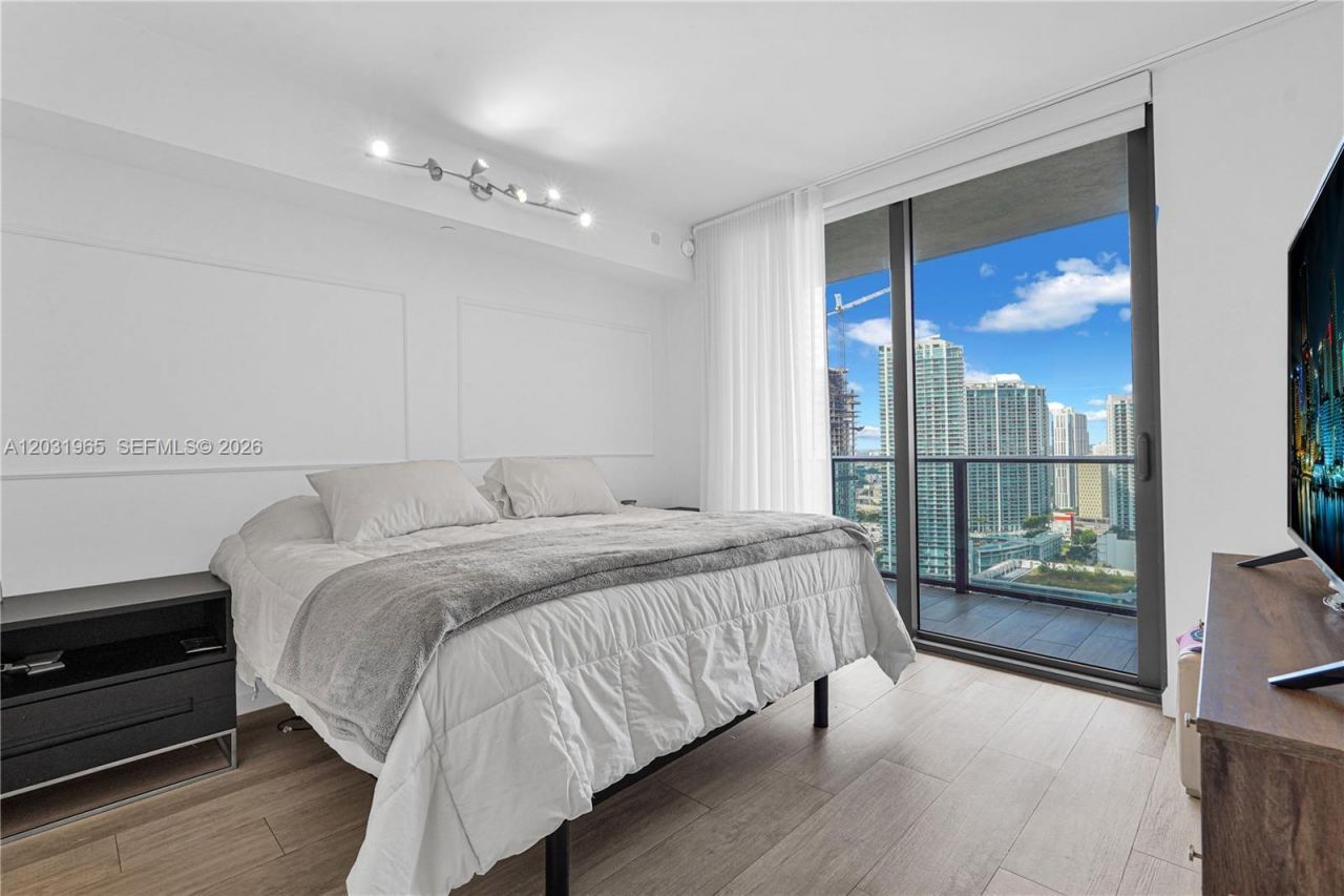 45 SW 9th St , Unit 2901, Miami, FL 33130 Photo