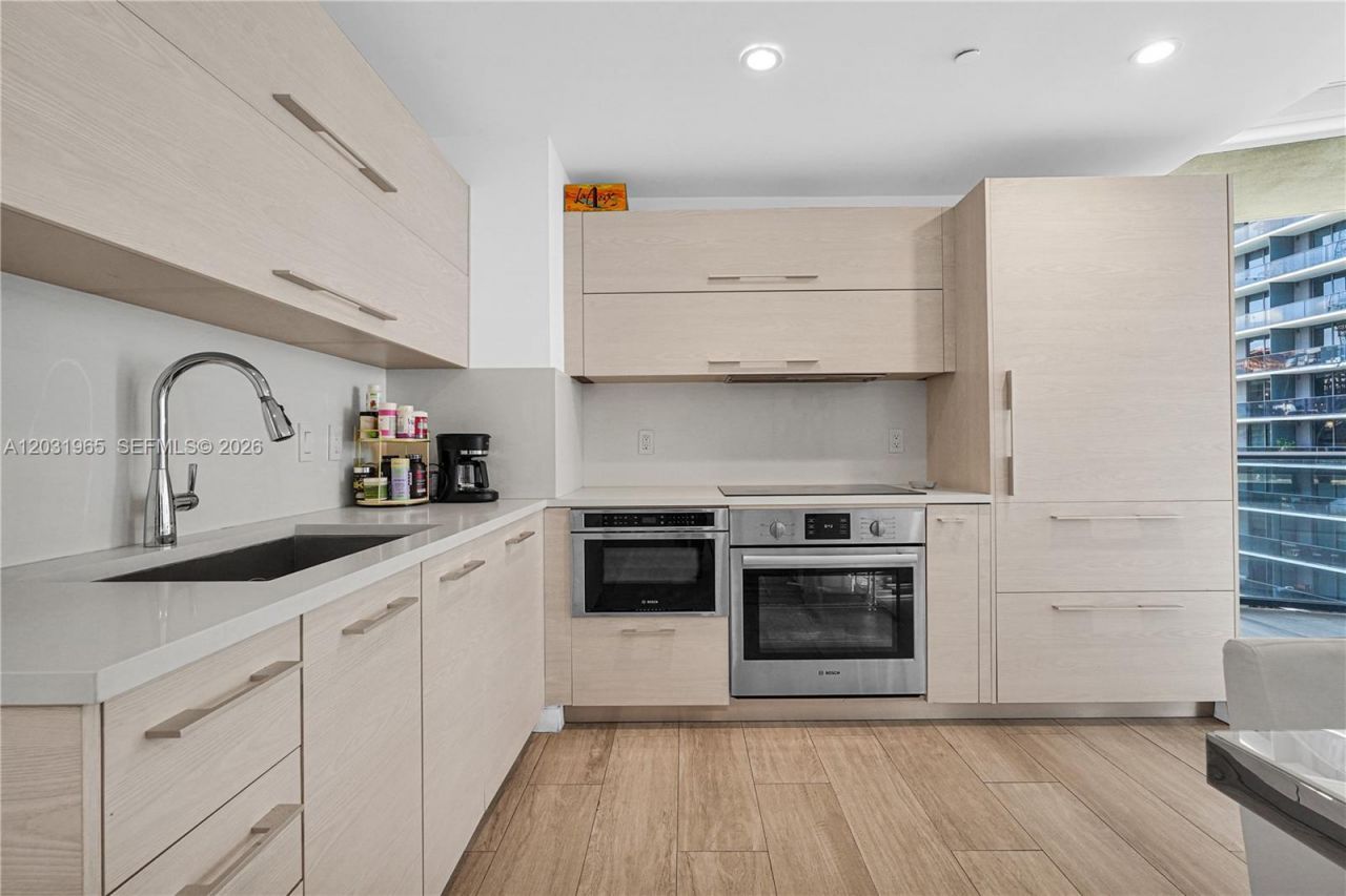45 SW 9th St , Unit 2901, Miami, FL 33130 Photo