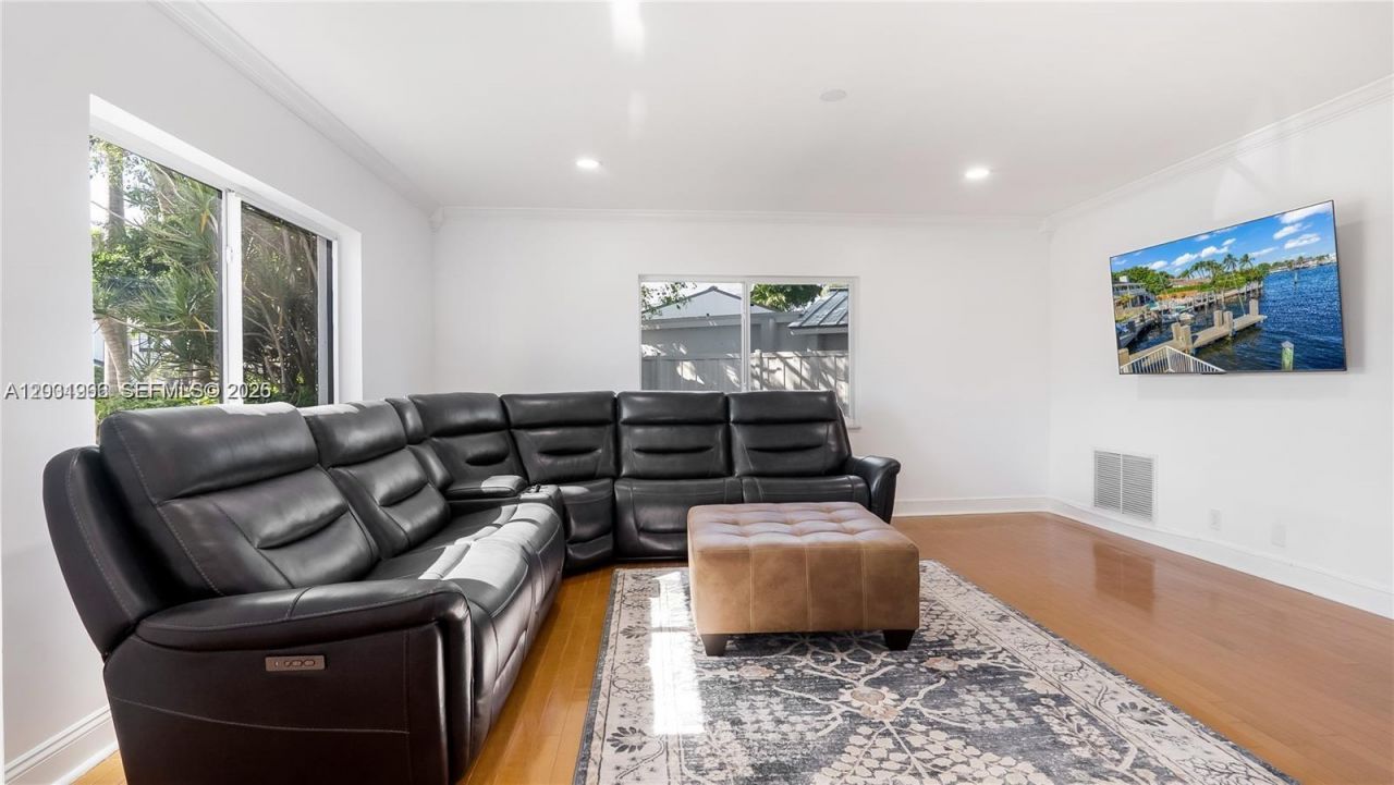 2445 SE 8th St , Pompano Beach, FL 33062 Photo