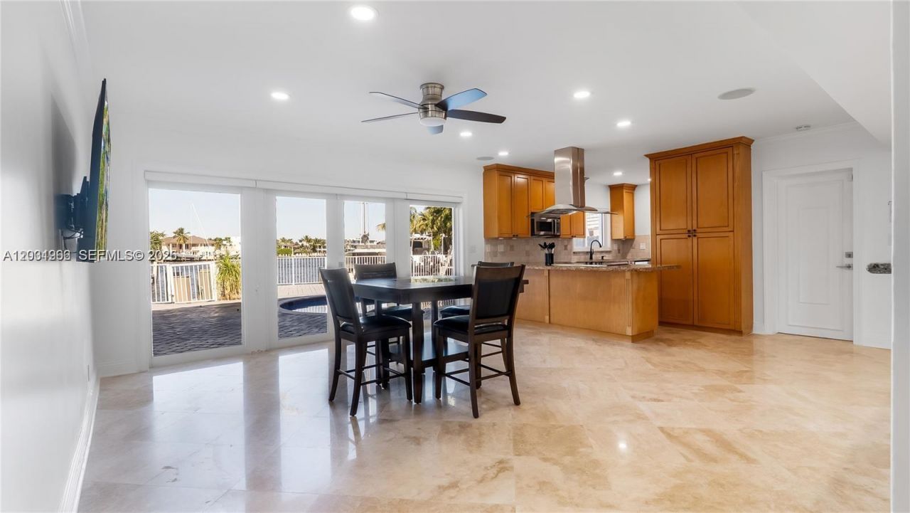 2445 SE 8th St , Pompano Beach, FL 33062 Photo