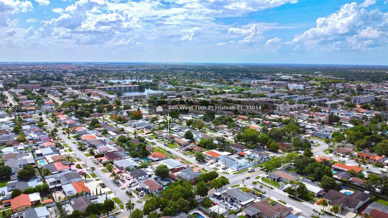 855 W 70th Pl , Hialeah, FL 33014 Photo