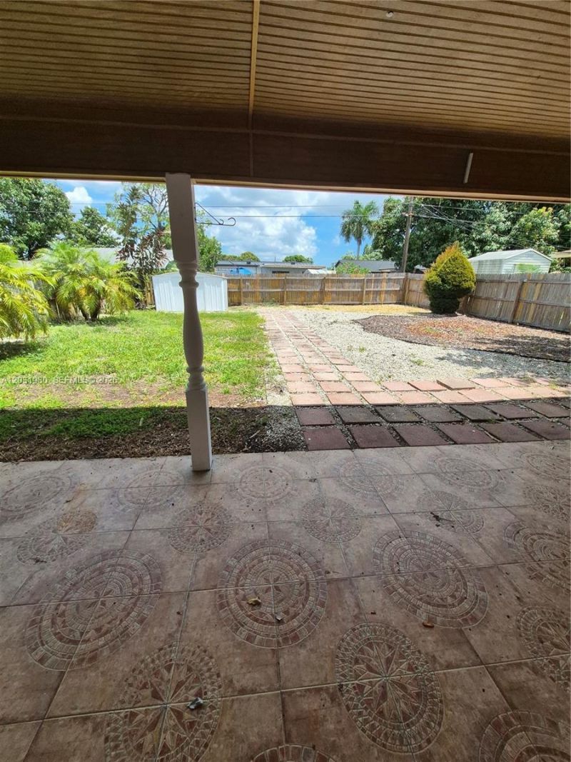 5653 Coconut Rd , Palm Beach, FL 33413 Photo