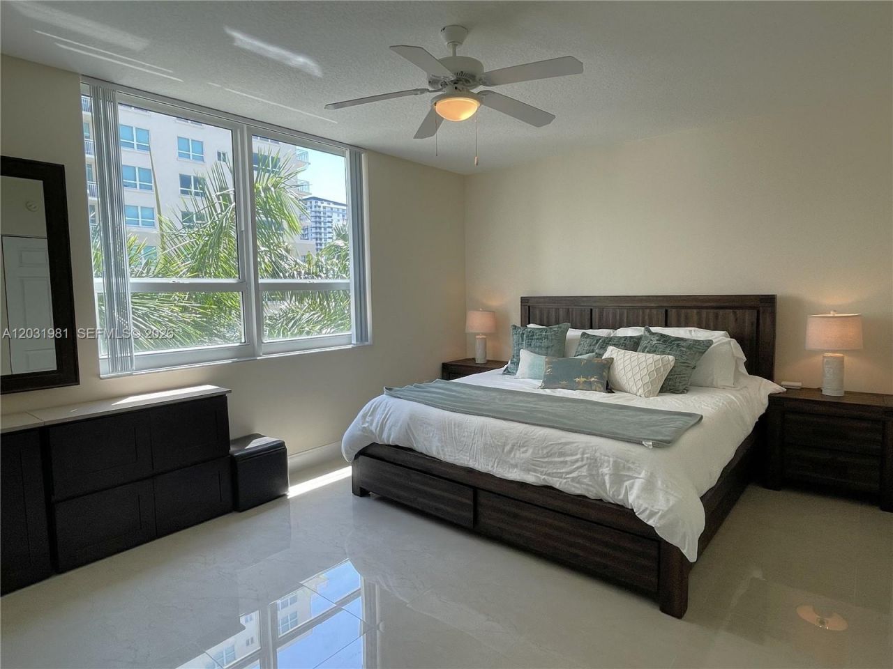 2000 N Bayshore Dr, Unit 525, Miami, FL 33137 Photo