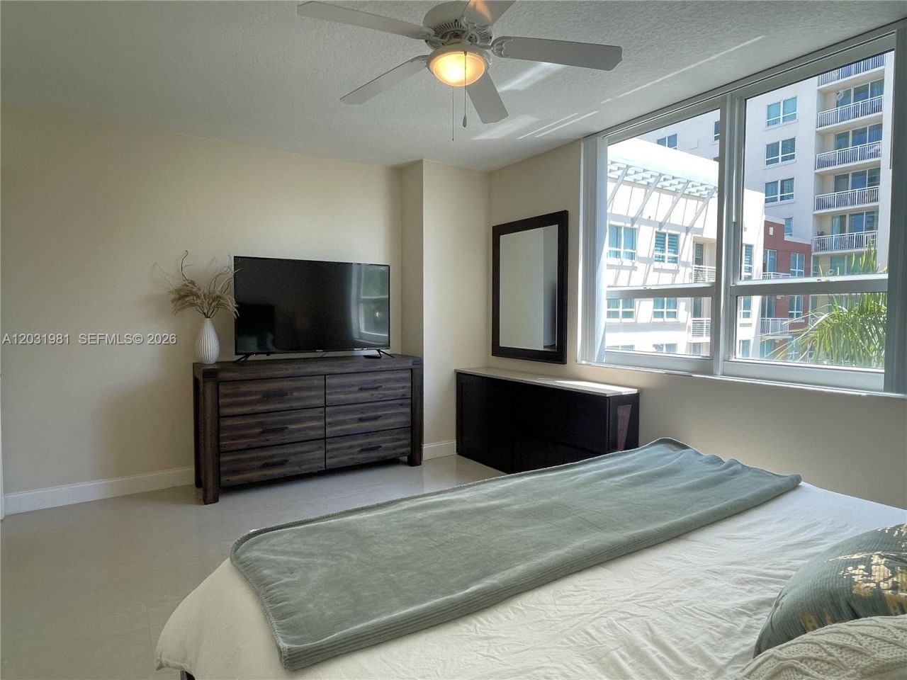 2000 N Bayshore Dr, Unit 525, Miami, FL 33137 Photo