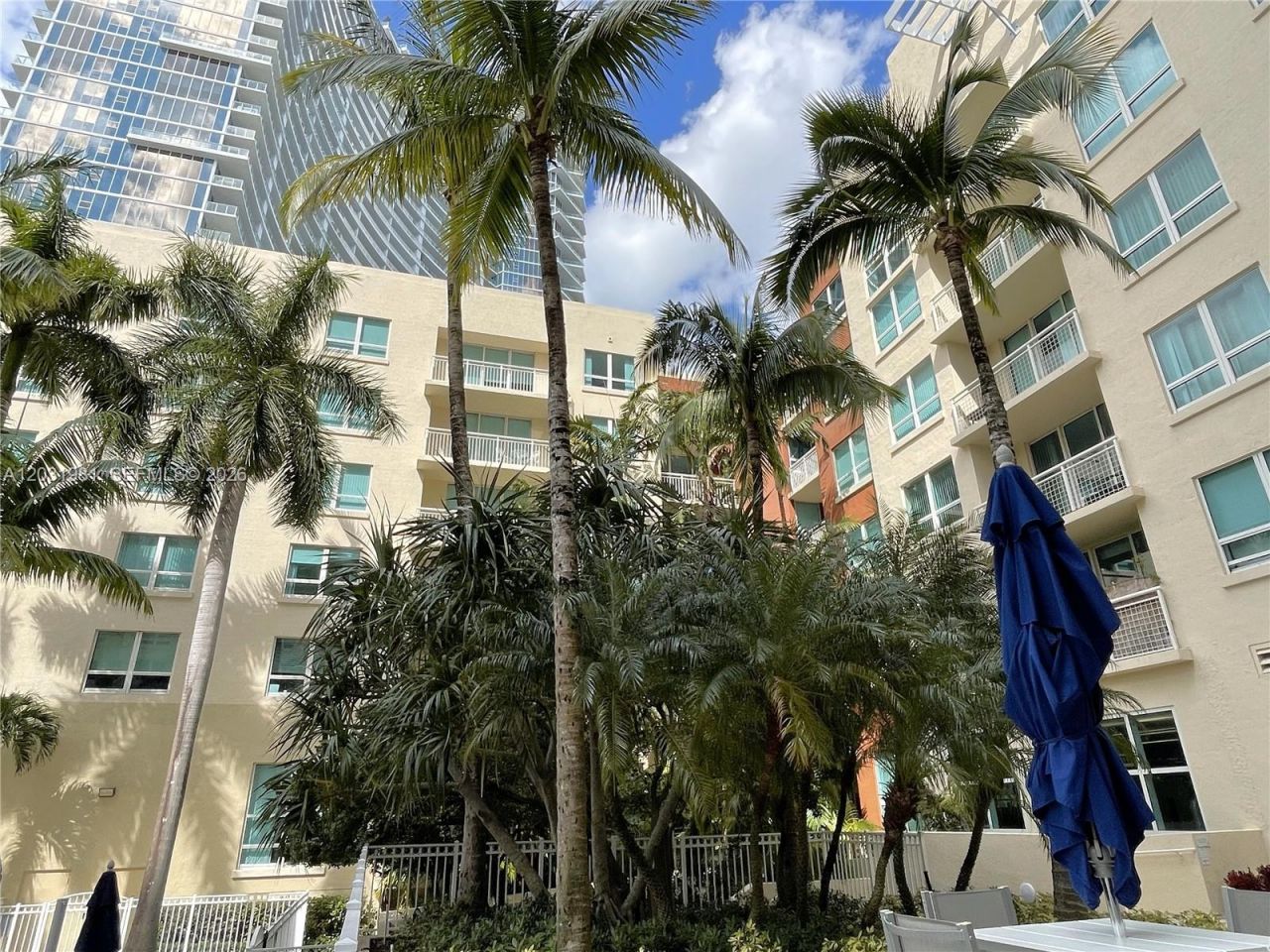 2000 N Bayshore Dr, Unit 525, Miami, FL 33137 Photo