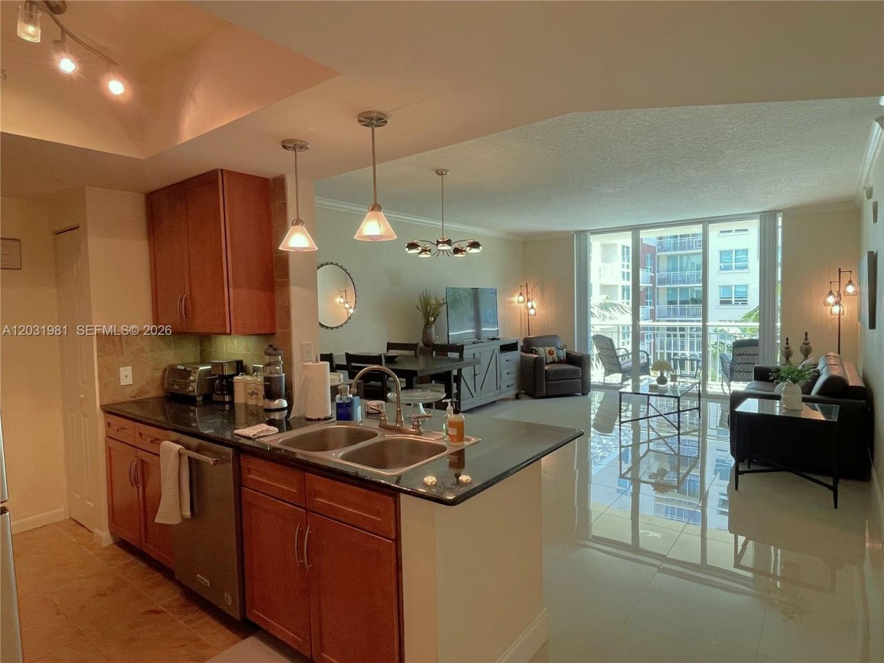 2000 N Bayshore Dr, Unit 525, Miami, FL 33137 Photo