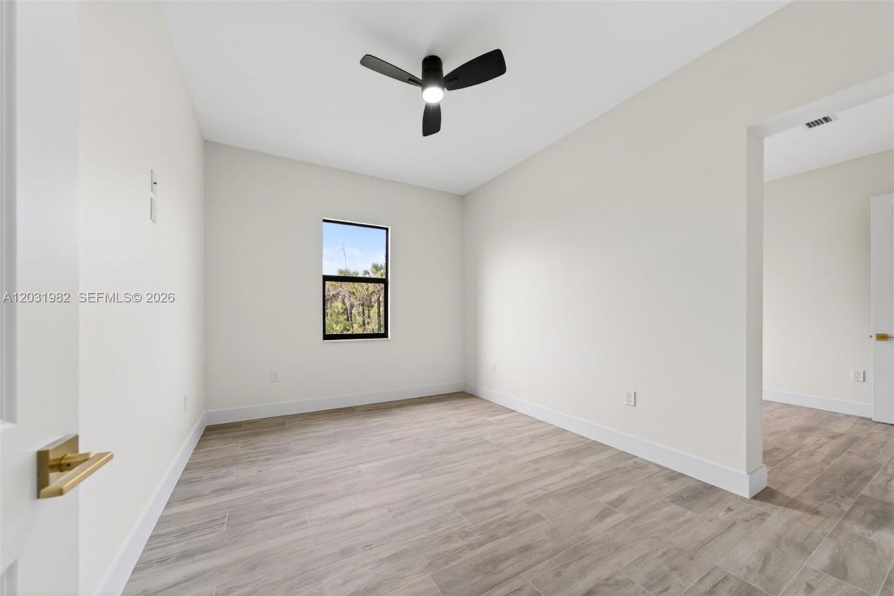 2622 22 Avenue Se, Naples, FL 34117 Photo