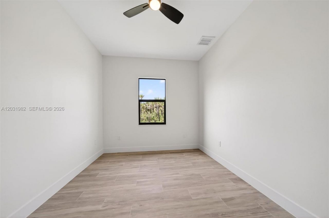 2622 22 Avenue Se, Naples, FL 34117 Photo
