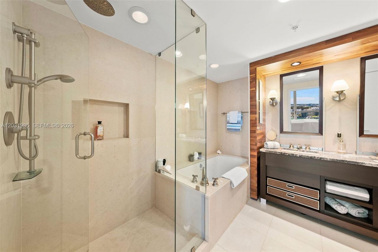 6899 Collins Ave , Unit 1903, Miami Beach, FL 33141 Photo