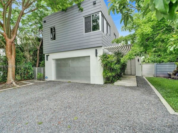 6340 SW 80th St , Miami, FL 33143