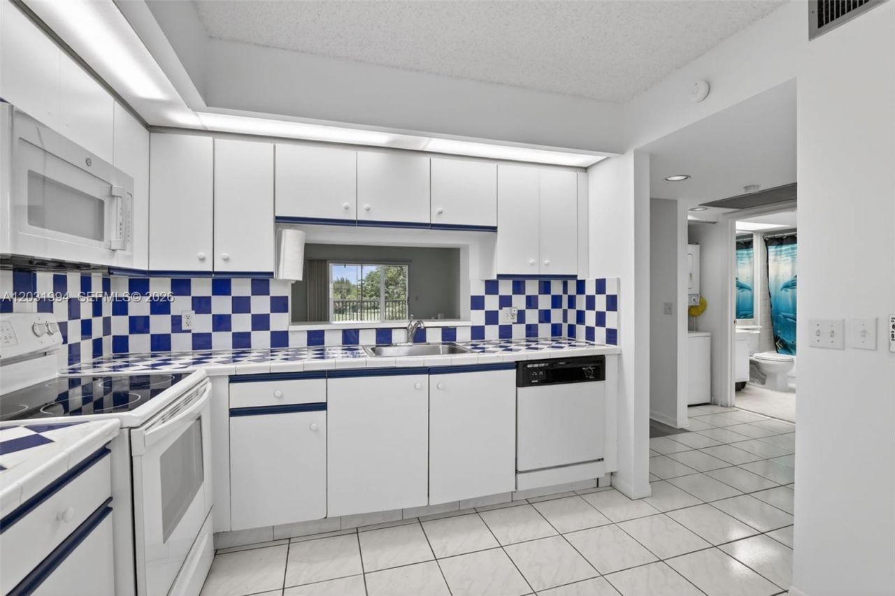 1200 SW 125th Ave , Unit 410L, Pembroke Pines, FL 33027 Photo
