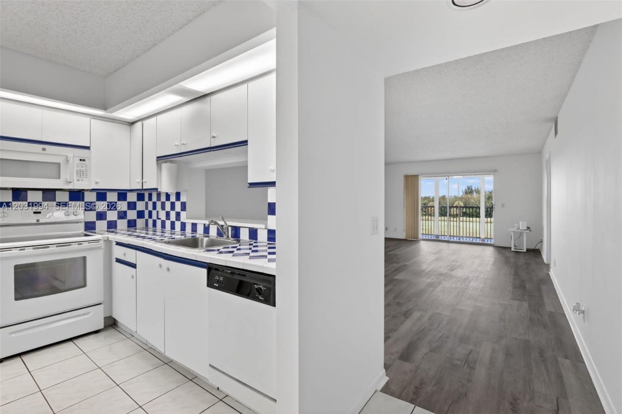 1200 SW 125th Ave , Unit 410L, Pembroke Pines, FL 33027 Photo