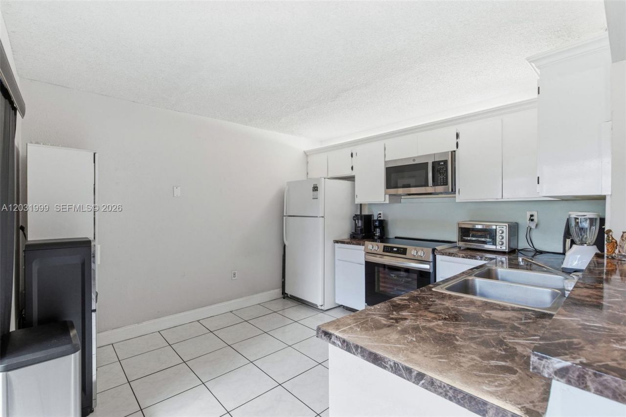 4726 SW 67th Ave , Unit F6, Miami, FL 33155 Photo